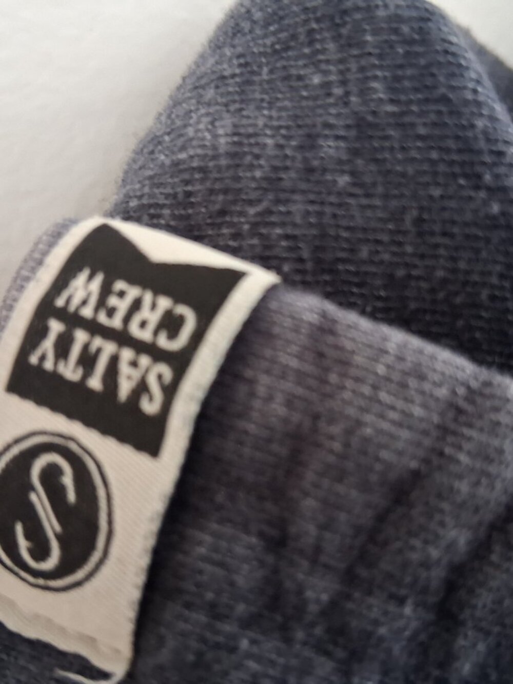 Salty Crew Chasing Tail Graphic Pullover Hoodie Grey Mens XL Hooded (Small Tear) - Picture 4 of 5